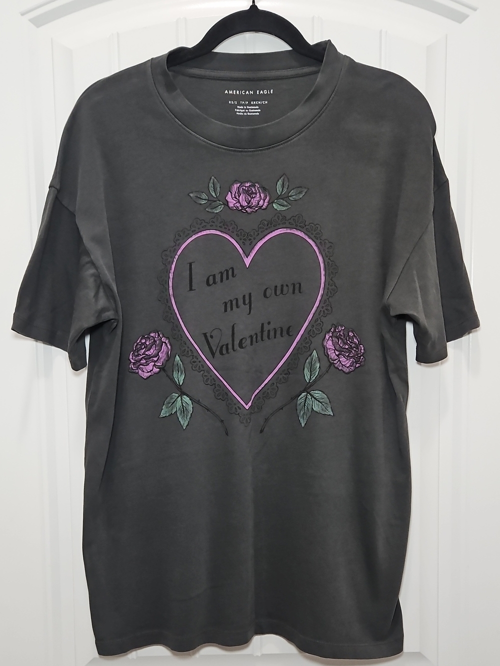 American Eagle Outfitters Charcoal Valentine's Day Rose Graphic Tee XS/S New